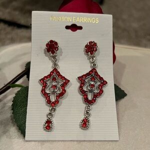 VINTAGE FASHION gold & red earrings